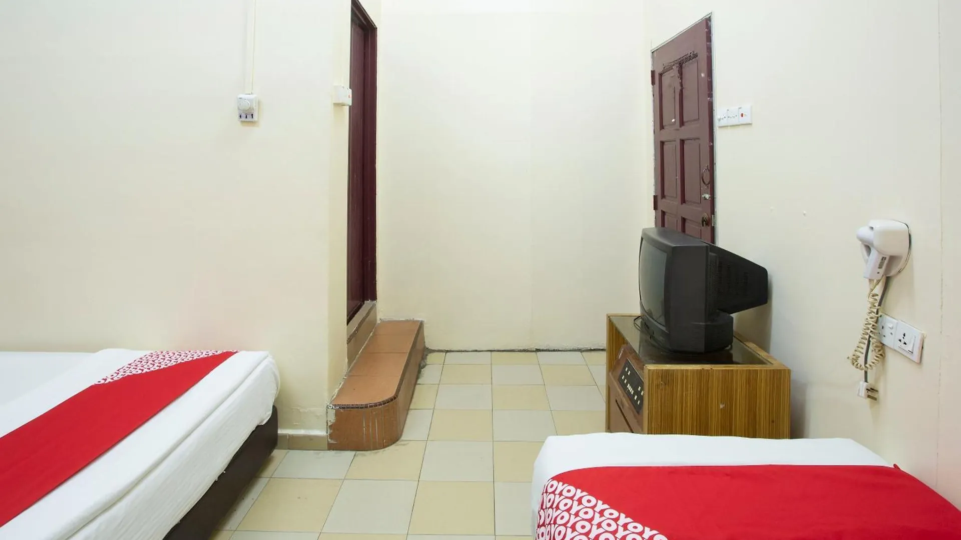 Spot On 90137 Casavilla Hotel Pudu Kuala Lumpur