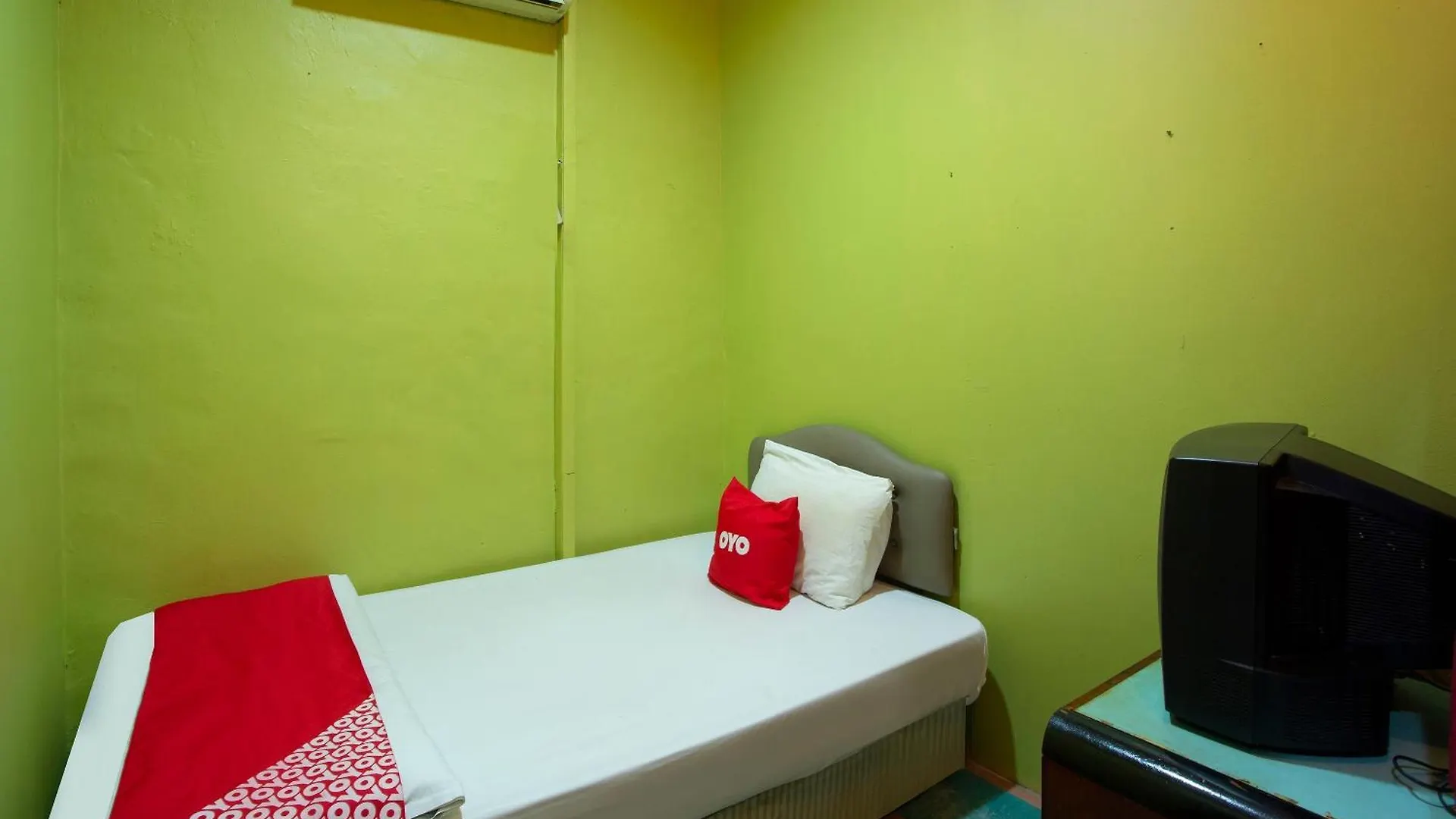 Spot On 90137 Casavilla Hotel Pudu Kuala Lumpur