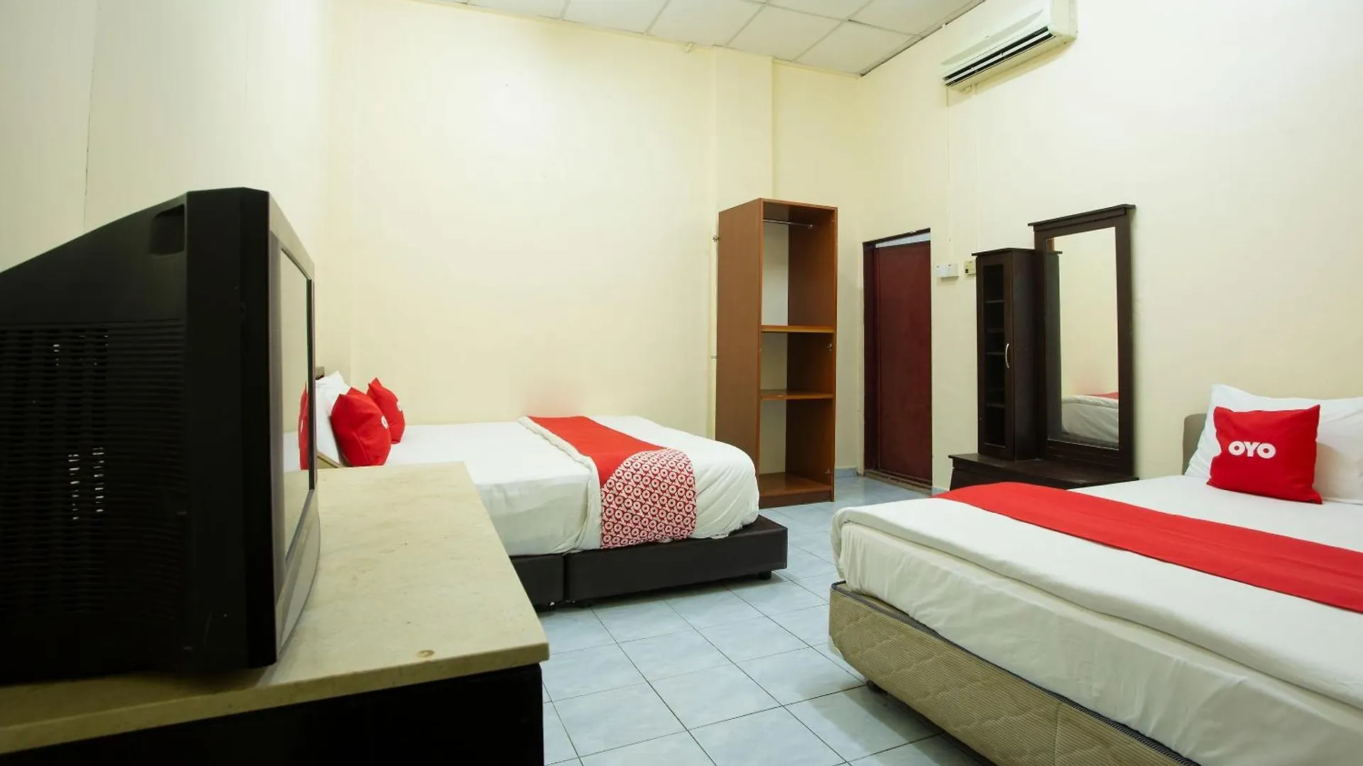 Spot On 90137 Casavilla Hotel Pudu Kuala Lumpur Malaysia